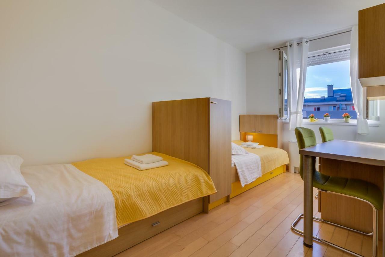 Apartment Pavic - Private Parking 扎达尔 外观 照片